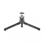 Tripods Gitzo Mini Traveler GKTBC1 front legs open 2 angle